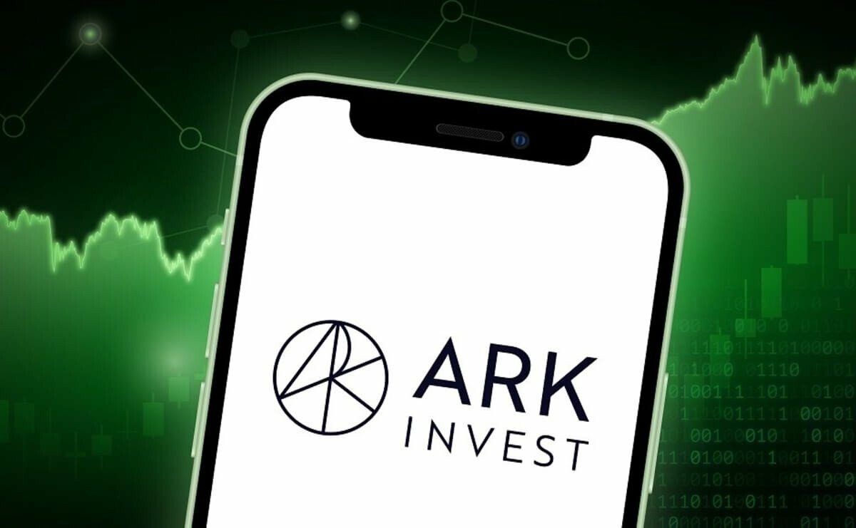 Cathie Wood’s Ark Keeps Buying Coinbase Stock – Is She Being Clever or Stupid?