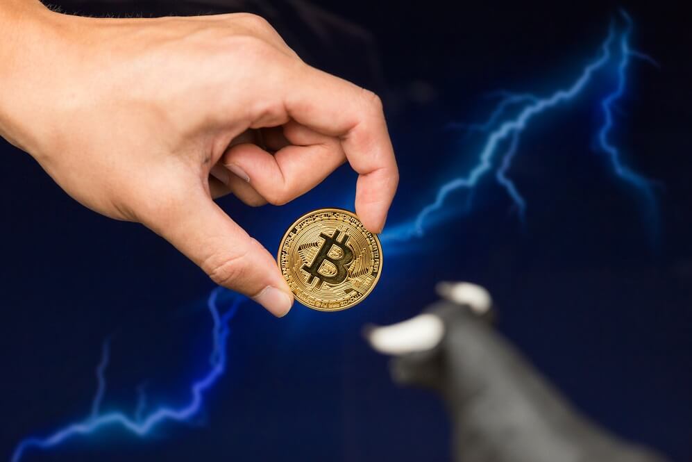 Xapo Bank Integrates Bitcoin's Lightning Network, Partners with