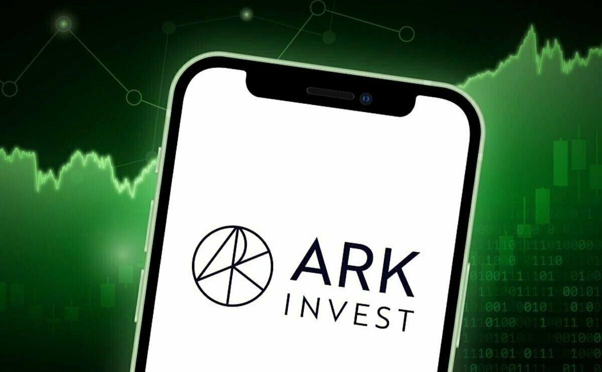 ARK Invest Buys $19.9 Million Block Shares as Cathie Wood Stands Firm on Crypto