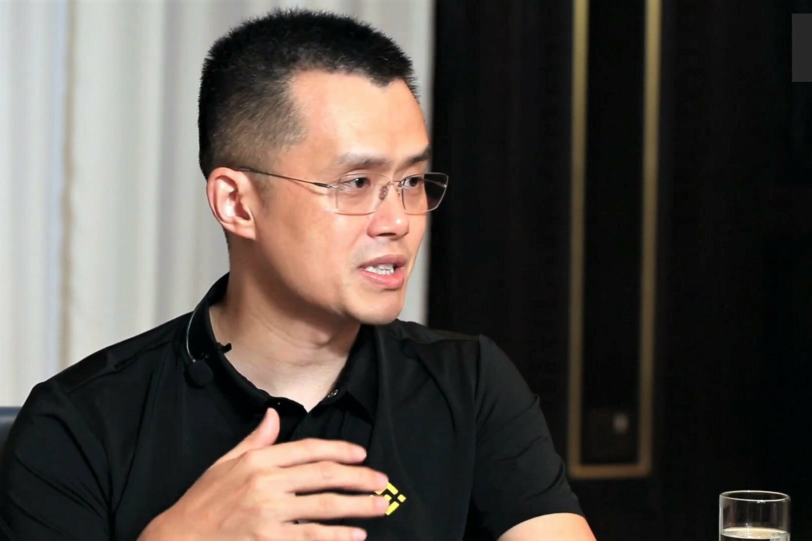 Binance CEO forbander lækkede chatlogs – anerkender ny krise