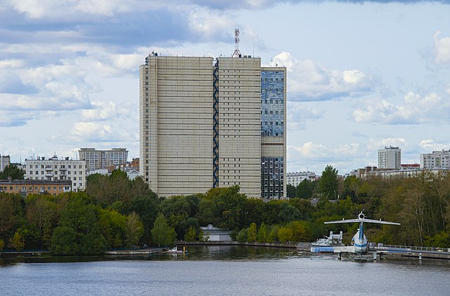 Moskova, Rusya'da bir nehrin kıyısındaki bir Merkez Bankası veri merkezi.