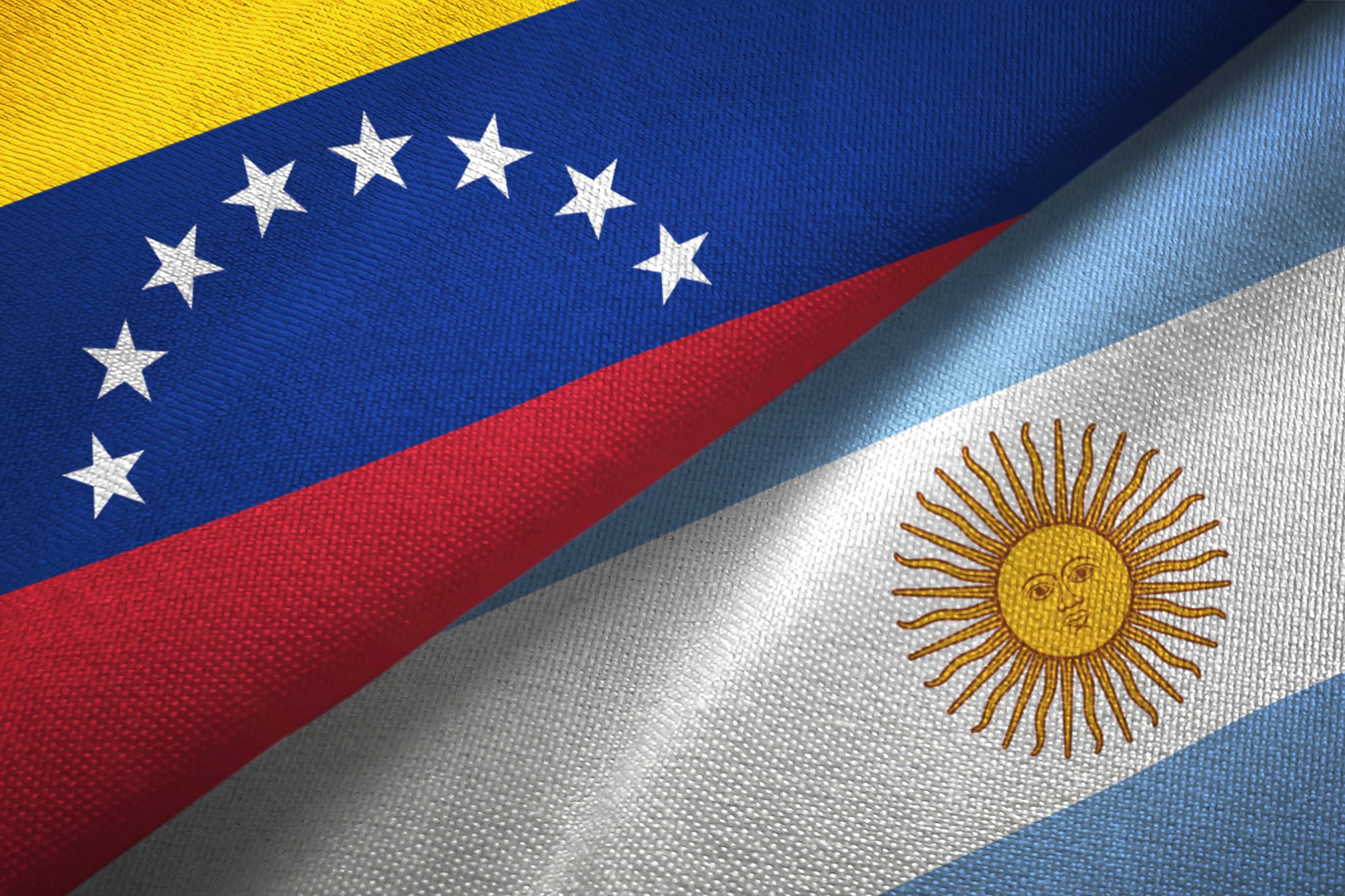 Argentinians Pay Crypto Premium, Venezuelan Lottery to Give BTC Prizes