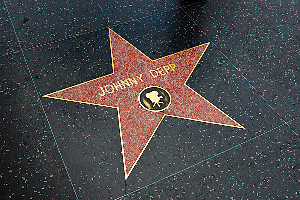 Attention, Johnny Depp débarque dans les cryptos