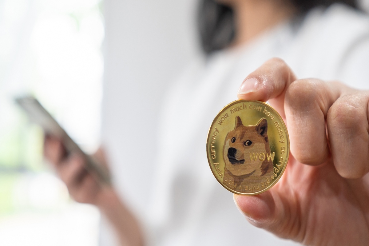 Цена Dogecoin взлетела и вновь упала после выхода нового обновления