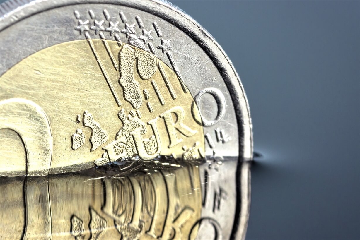 L’Euro sta crollando a causa di politica, Covid e inflazione