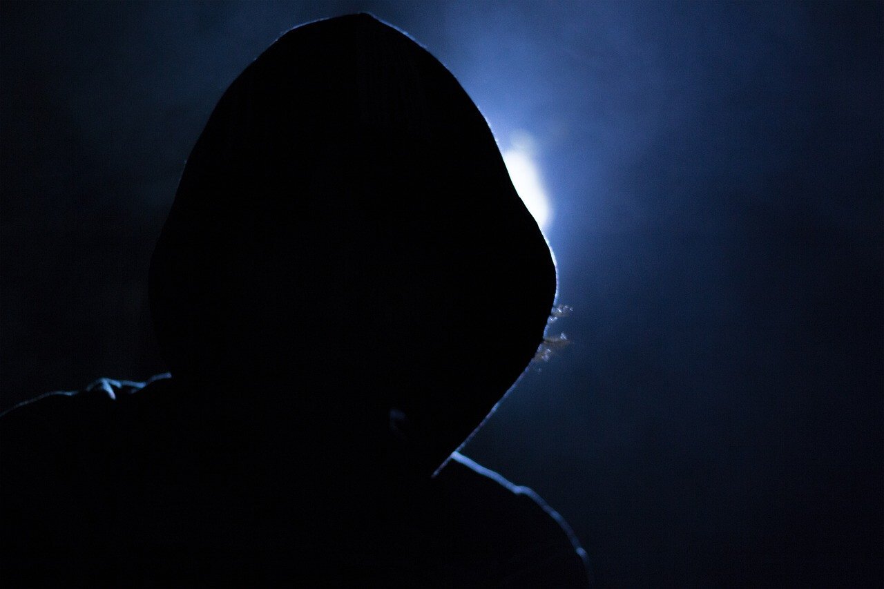 Arrestato hacker 25enne per aver rubato $20 milioni in crypto – Ecco come ha fatto