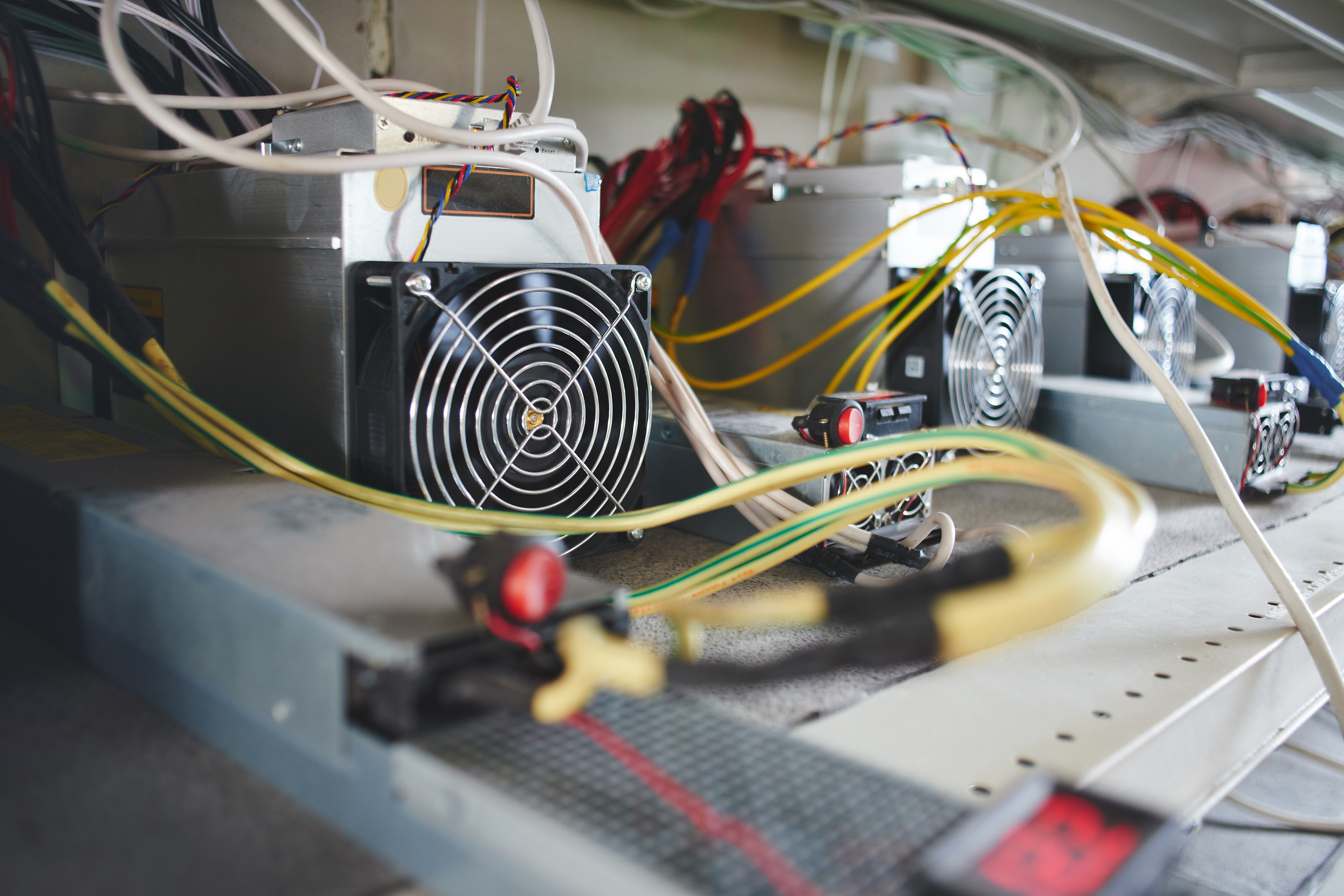 Le compagnie energetiche russe vietano il mining crypto