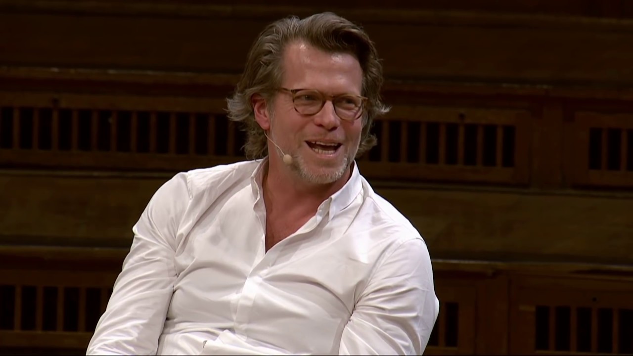 The Value of Institutional Investors