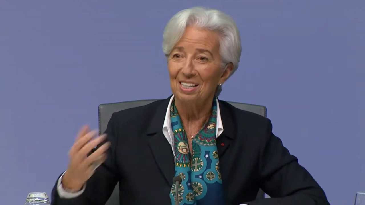 Christine Lagarde, presidente della BCE, su Stablecoin, Denaro Fiat Digitale e Bitcoin