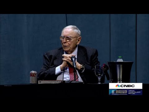 Bitcoin Is Stupid ‘Cause It’s Very Likely To Go To Zero,’ Says Charlie Munger