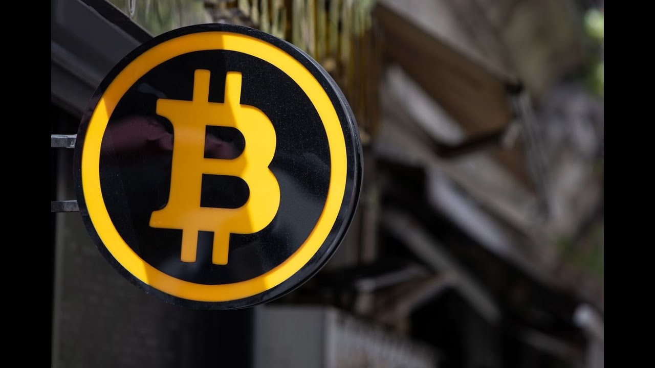 Bitcoin Falls, Altcoins Extend Losses