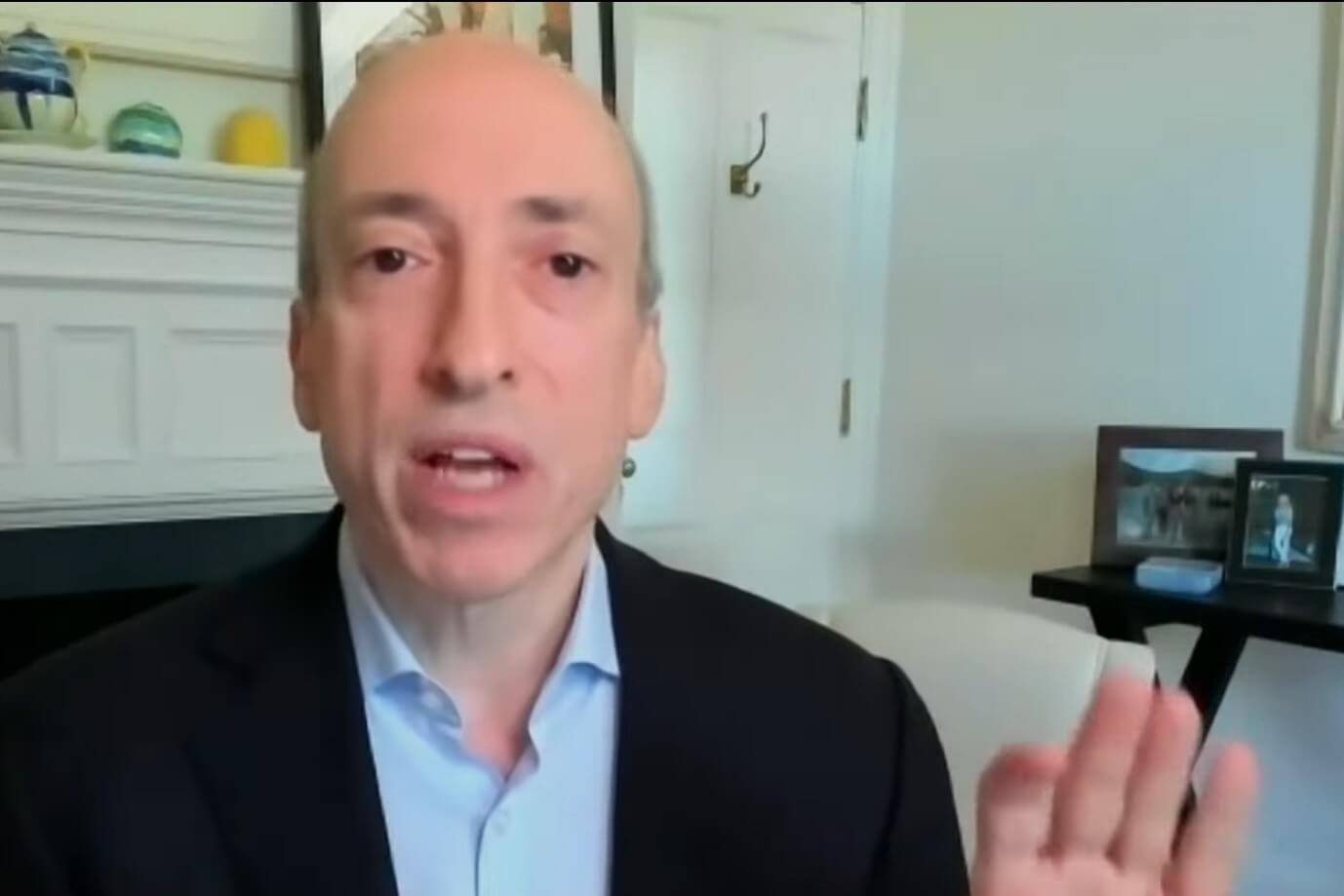 SEC Boss Gensler Hints that He Could Seek to Regulate DeFi 101