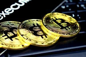 How Much of a Risk Is Investing in Bitcoin? 101