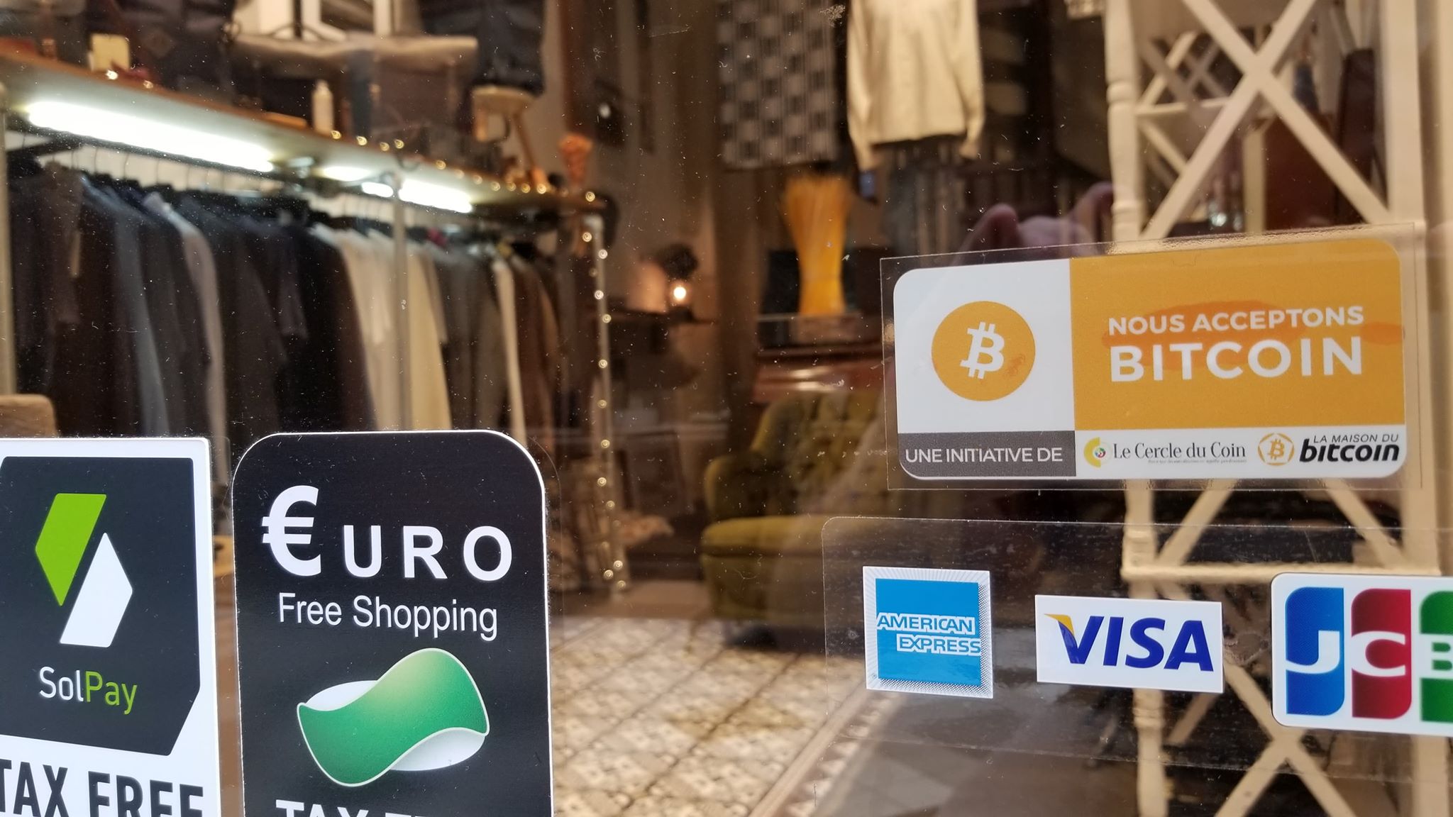 Bitcoin Boulevard: le crypto-shopping en plein coeur de Paris 0001