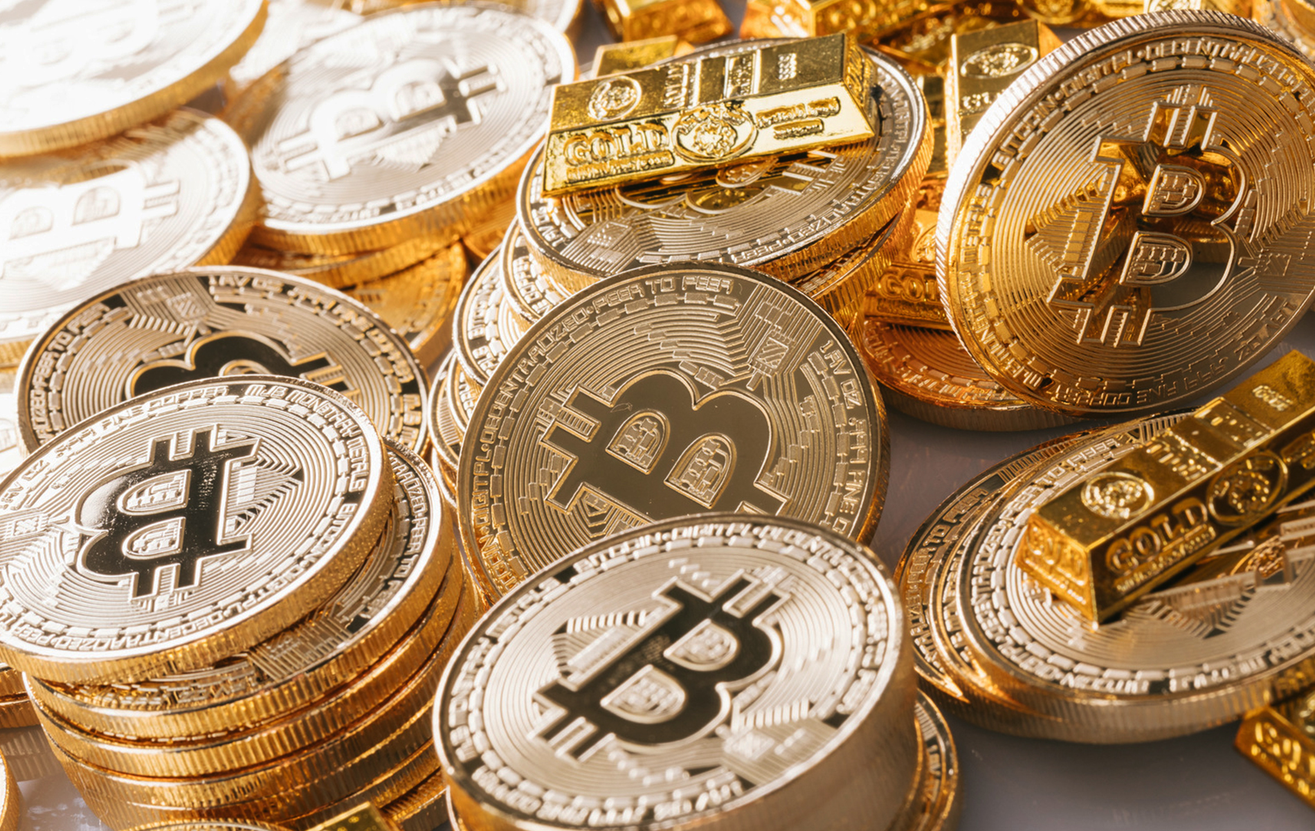 黄金现在价值超过11万亿美元。对于比特币来说,这是个好消息。 0001