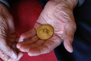 Pension Fund's Exposure to Bitcoin, USD 600,000 per BTC + More News