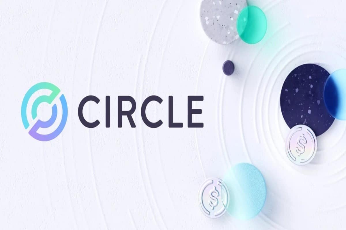 Circle's logo on a white marble with USDC Stablecoin in grey