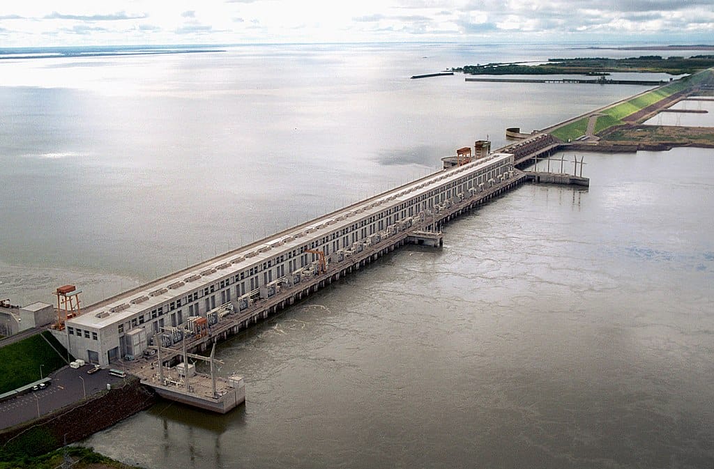The Yacyretá Dam, a major source of Paraguayan electrical power.