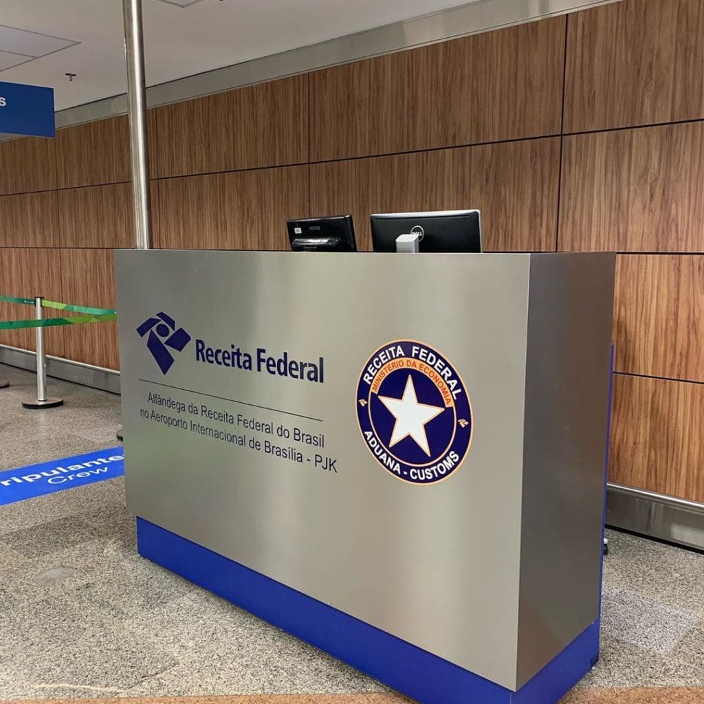 A Receita Federal desk in the customs area of Brasília International Airport.