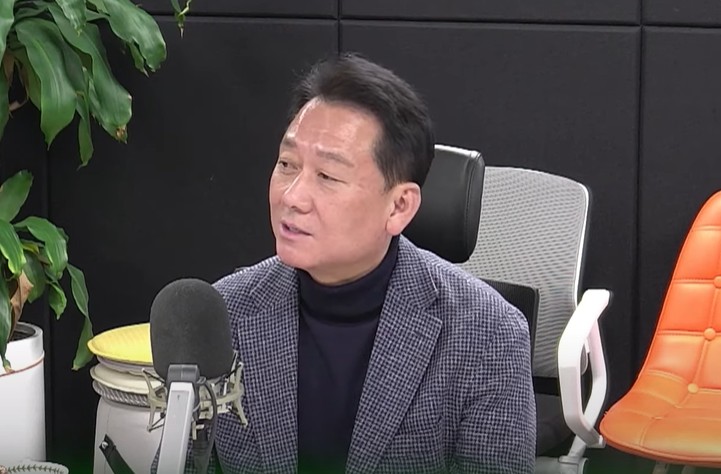 Lee Kwang-jae, a distinguished professor at Myongji University.