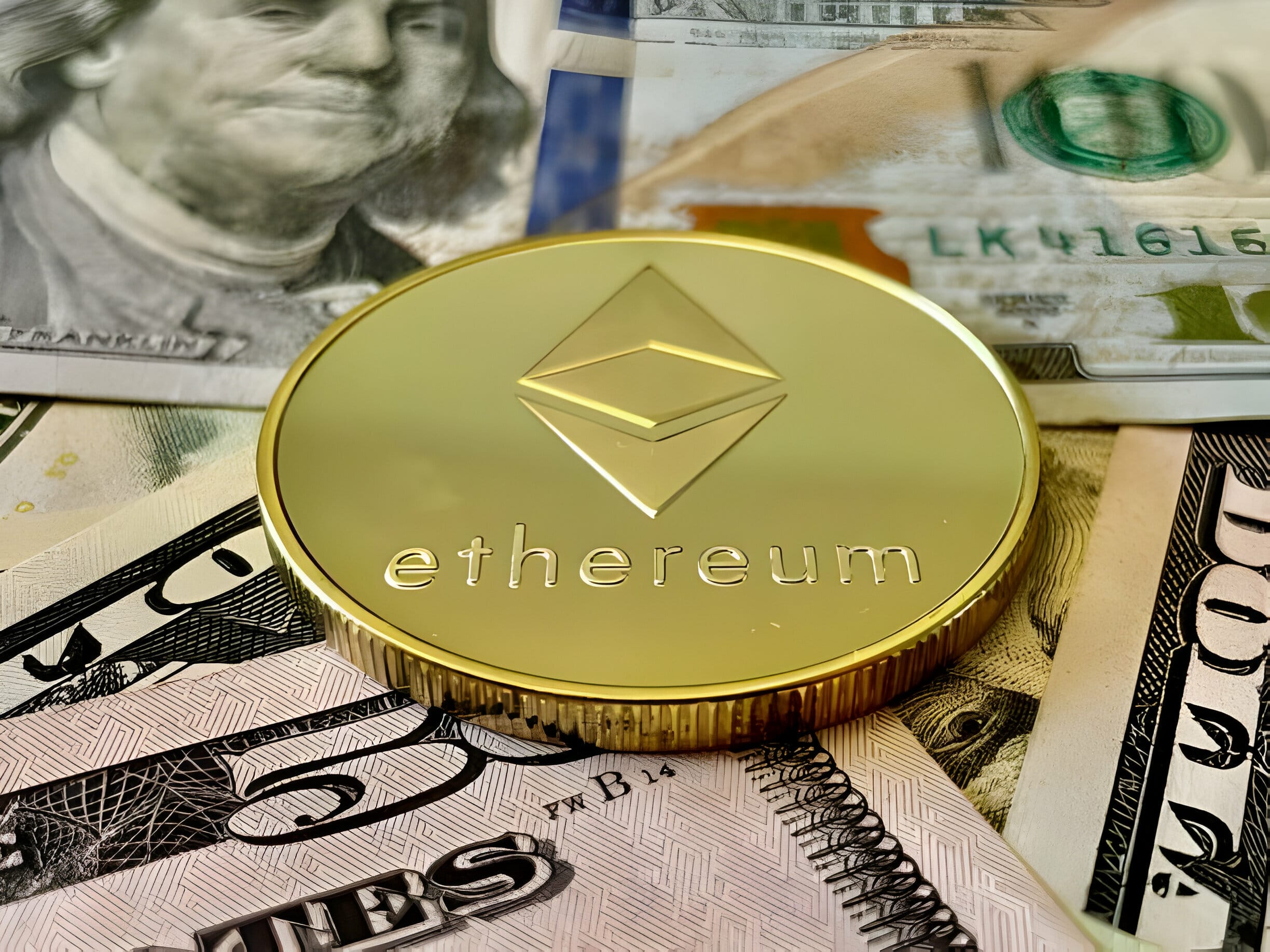 Mientras la SEC dilata la aprobación del ETF de Ethereum, el precio de ETH no supera el protagonismo de Bitcoin