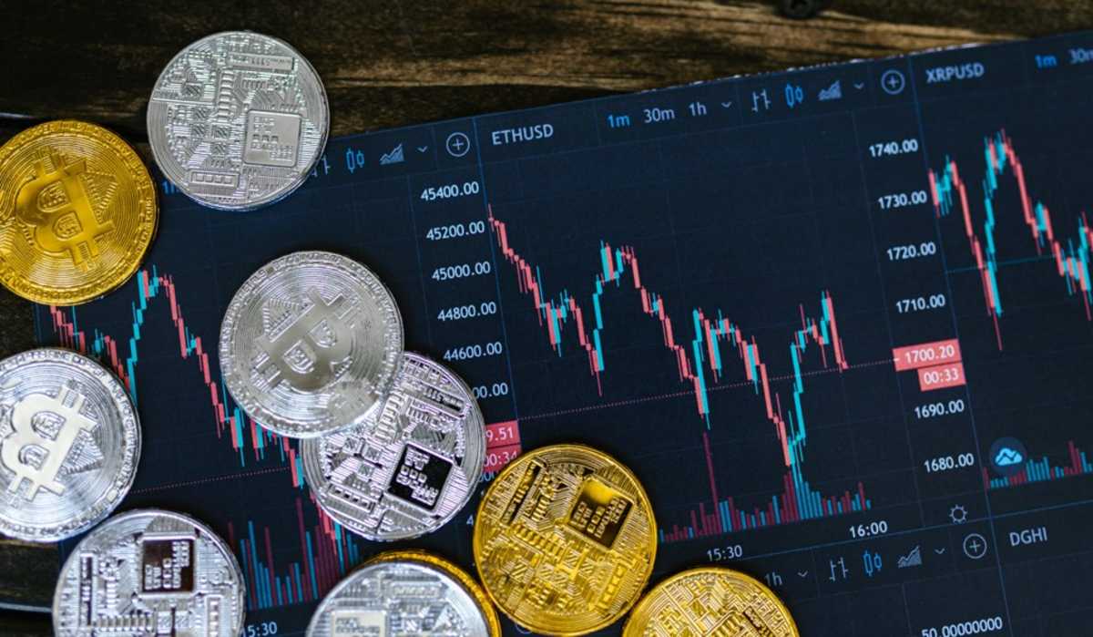 Mientras el mercado continúa a la baja: ¿Qué esperar de Bitcoin, Ripple y Doge?