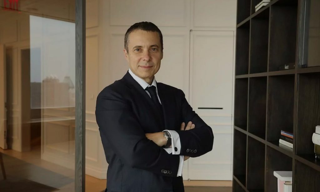 Director de operaciones de Fiserv: Takis Georgakopoulos