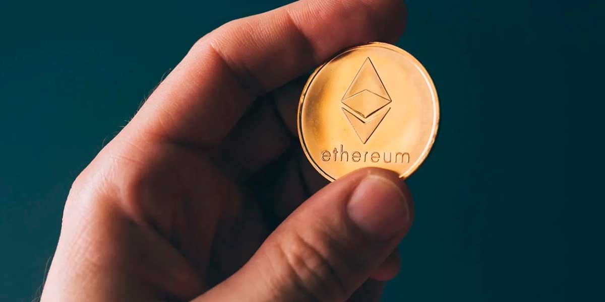Se repasa en qué consisten las opciones sobre Ethereum