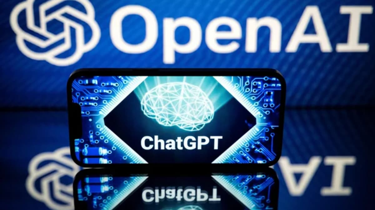 ChatGPT hace sus predicciones para XRP, BTC y DOGE para finales de año