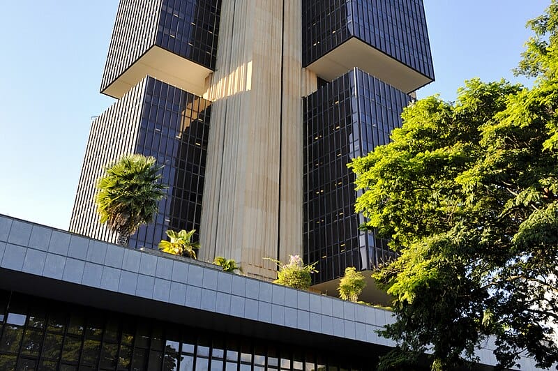 Edifício sede do Banco Central do Brasil e o DREX