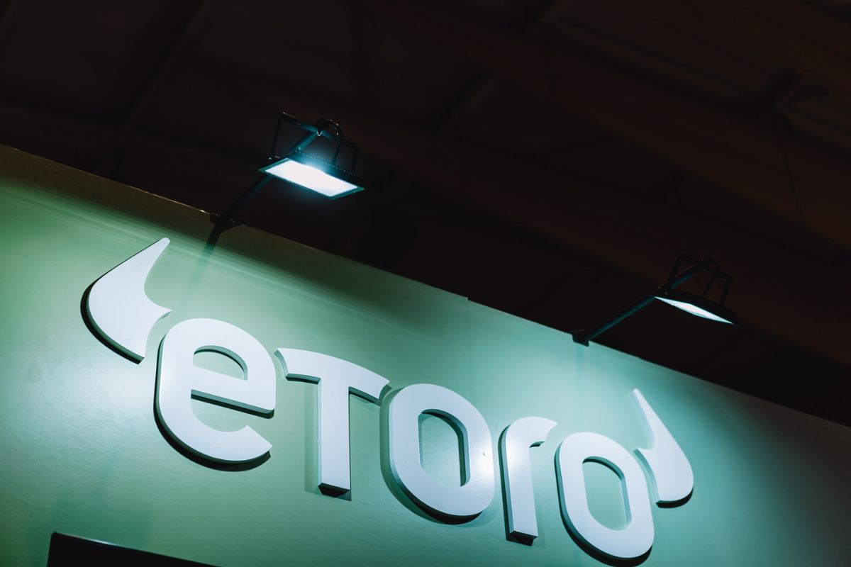 eToro