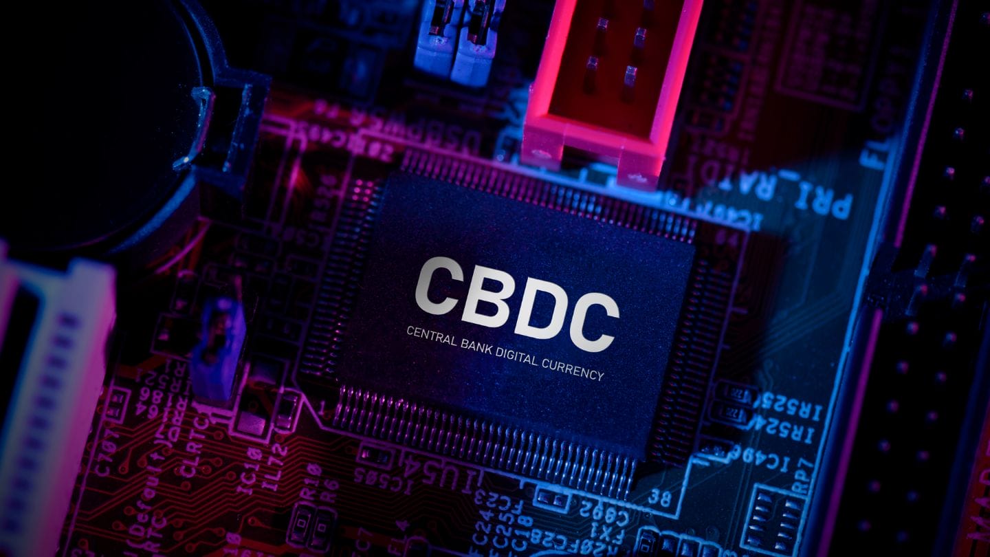 Ruotsin keskuspankki näkee CBDC:n tulevaisuuden rahana. Kuvituskuvassa kirjainyhdistelmä CBDC tietokoneen sisällä.