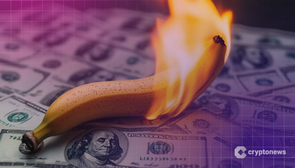 Justin Sun söi miljoonabanaanin. Kuvassa palava banaani dollareiden päällä.