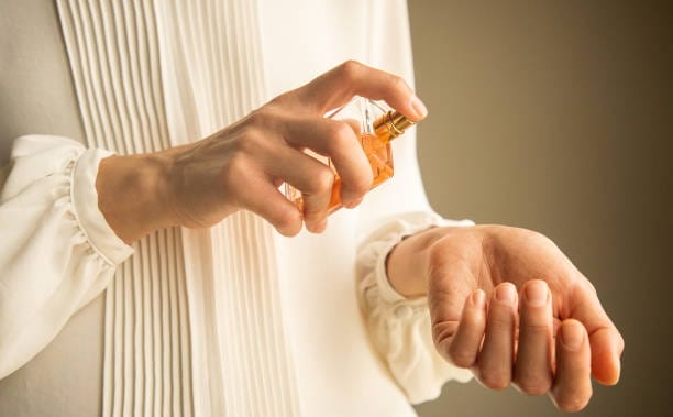 Binance’s “Krypto-Parfüm” für Frauen wird branchenweit kritisiert