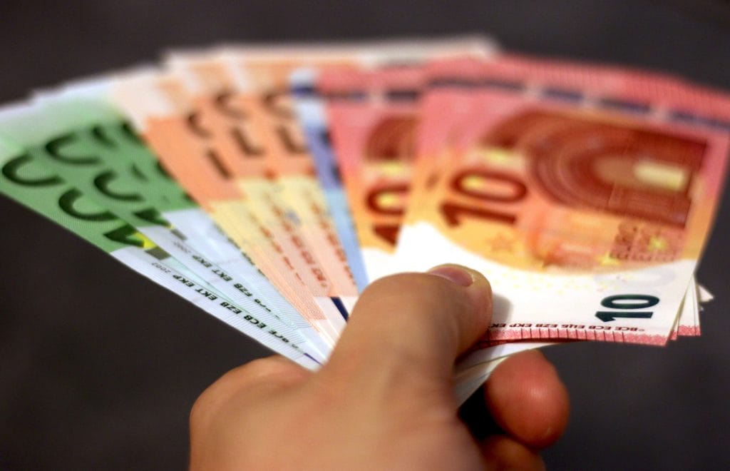 Zinsen Geld