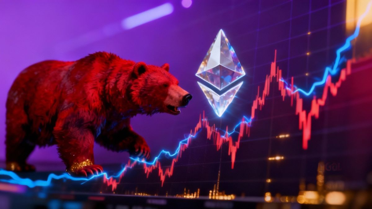 โลโก้คริสตัล Ethereum ส่องสว่างท่ามกลางกราฟแดงที่น่ากลัว 08-10-2025