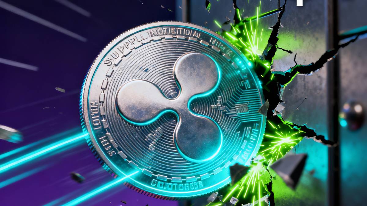 ภาพเหรียญ XRP ส่องสว่าง พร้อมกราฟราคาที่แสดงถึงการวิเคราะห์ XRP price prediction และเป้าหมายราคาที่ $4