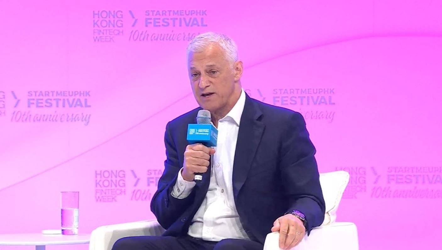 Generální ředitel Standard Chartered Group Bill Winters. Zdroj: Hong Kong FinTech Week