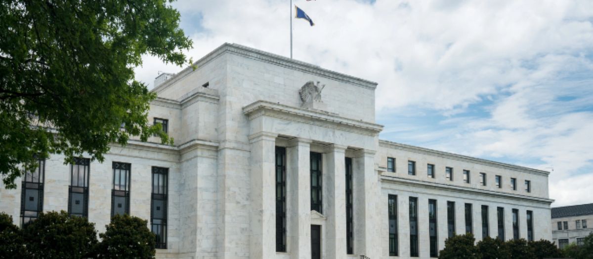 Fed Tutanakları Piyasayı Sarstı: Bitcoin Düşüşte, Dolar ve Tahviller Şahlandı!