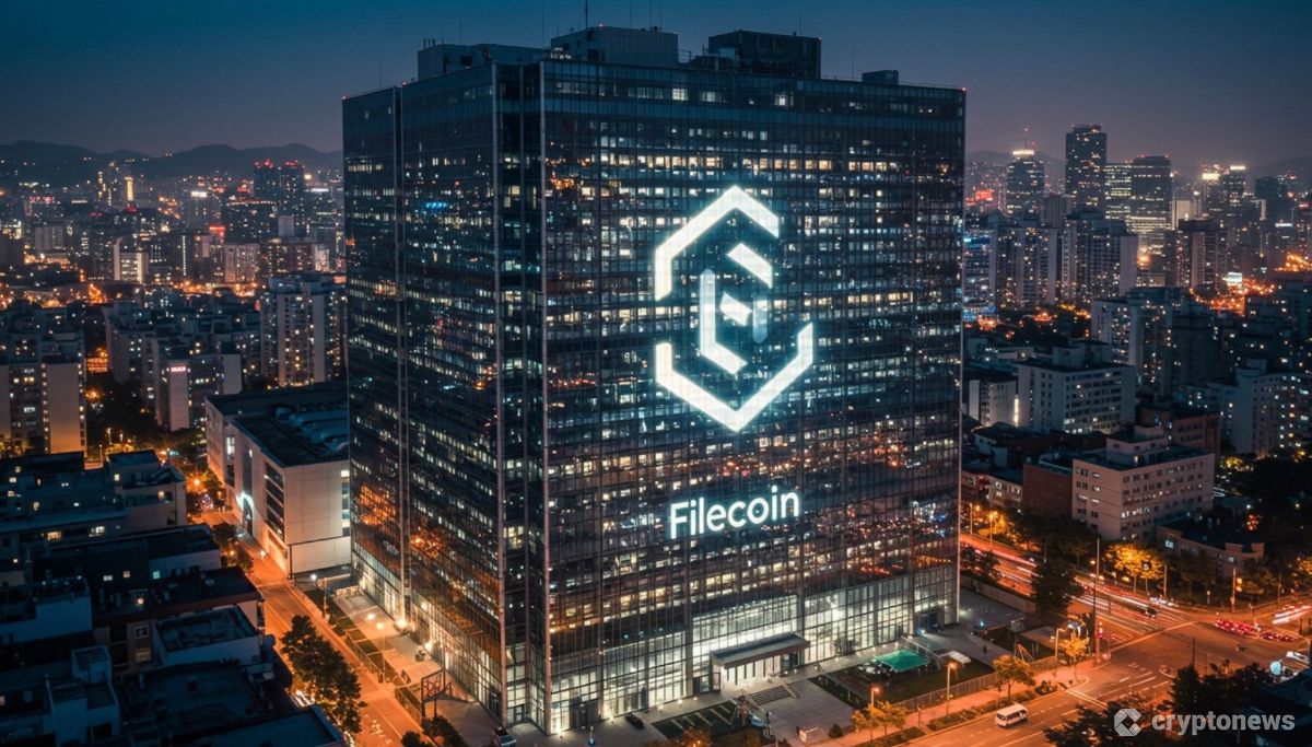 ファイルコイン(FIL)のロゴと韓国・ソウルの都市風景をバックにした未来的なデータストレージ施設