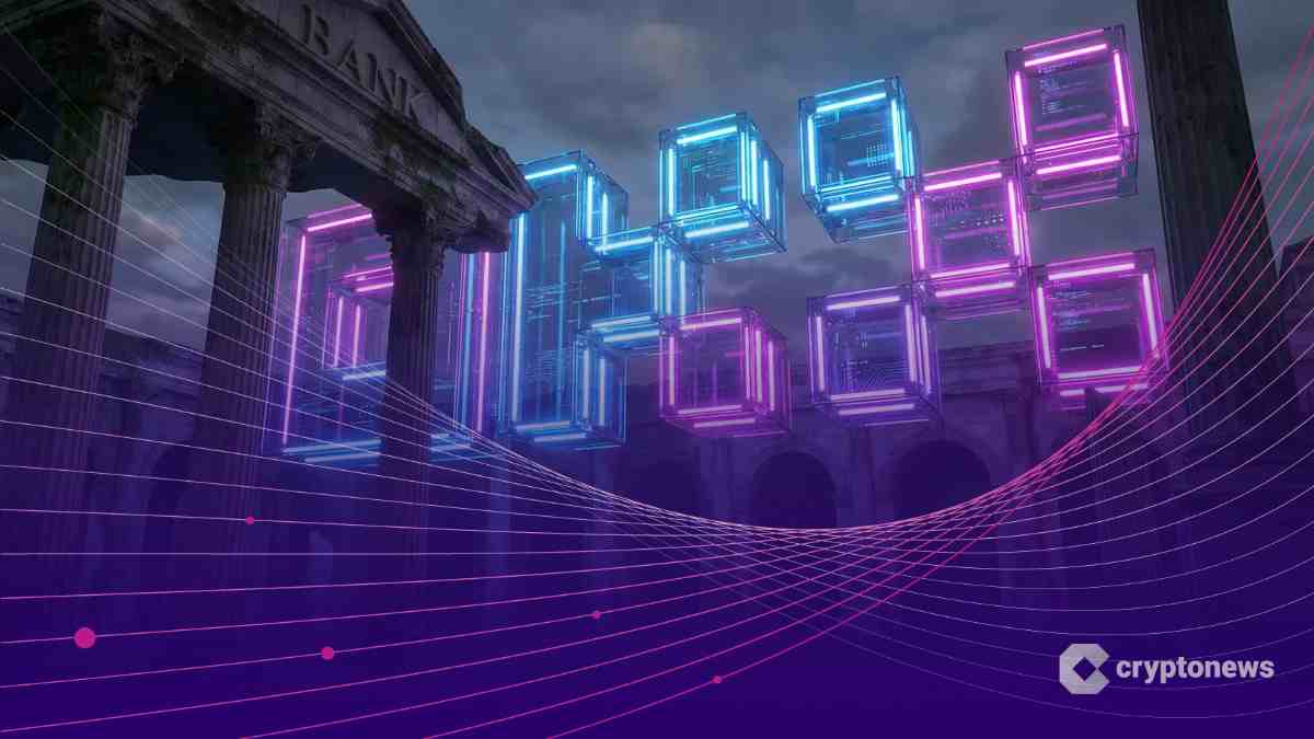 古びた銀行の石柱と対比的に輝く未来的なOKXロゴの3Dレンダリング