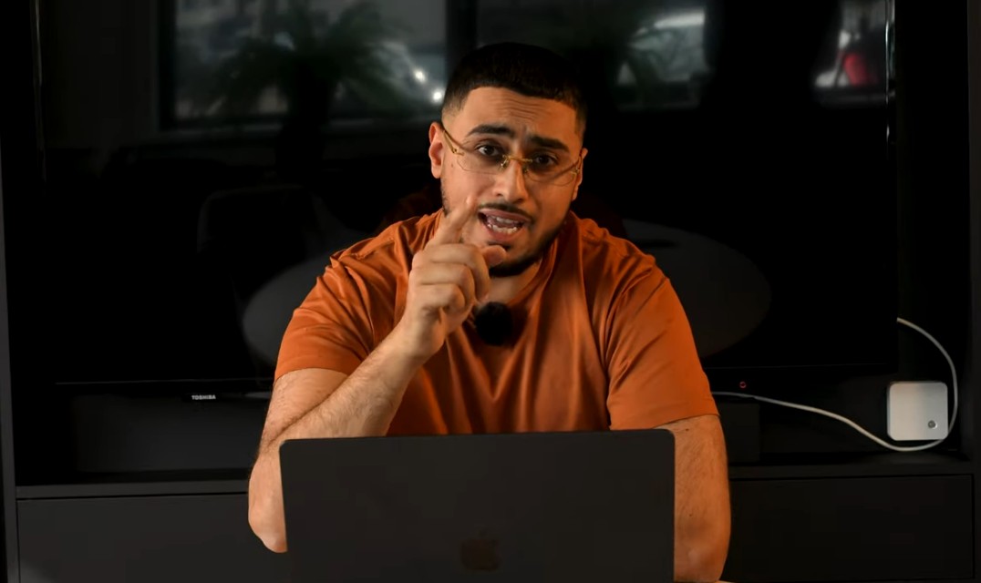 Assad Saleemi - Nederlands crypto expert van AC Wealth.