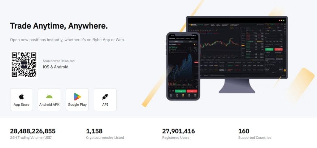 أبرز ميزات منصة ByBit وأزرار التحميل للأجهزة الذكية بجانب شاشة حاسوب وهاتف محمول