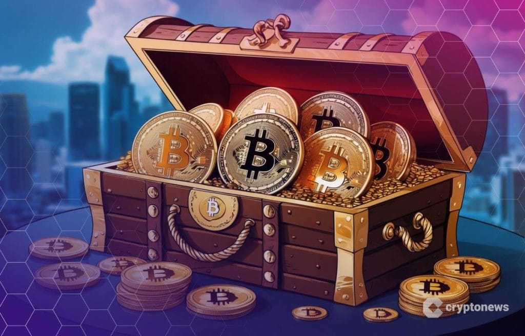 صندوق خشبي مليء بمجسمات ذهبية لعملة بيتكوين تتناثر بعضها حوله